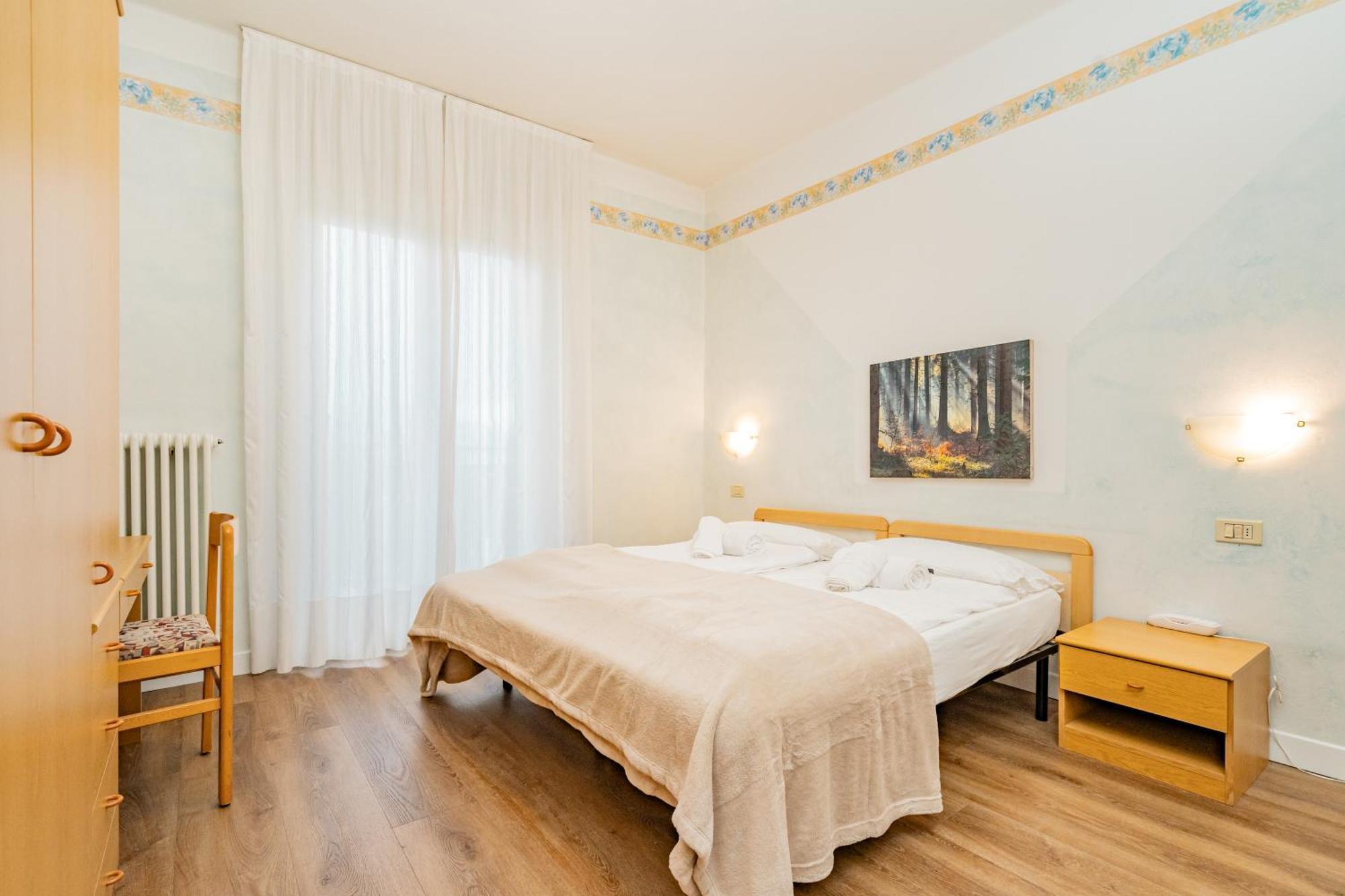 Hotel Europa Molveno Exteriör bild