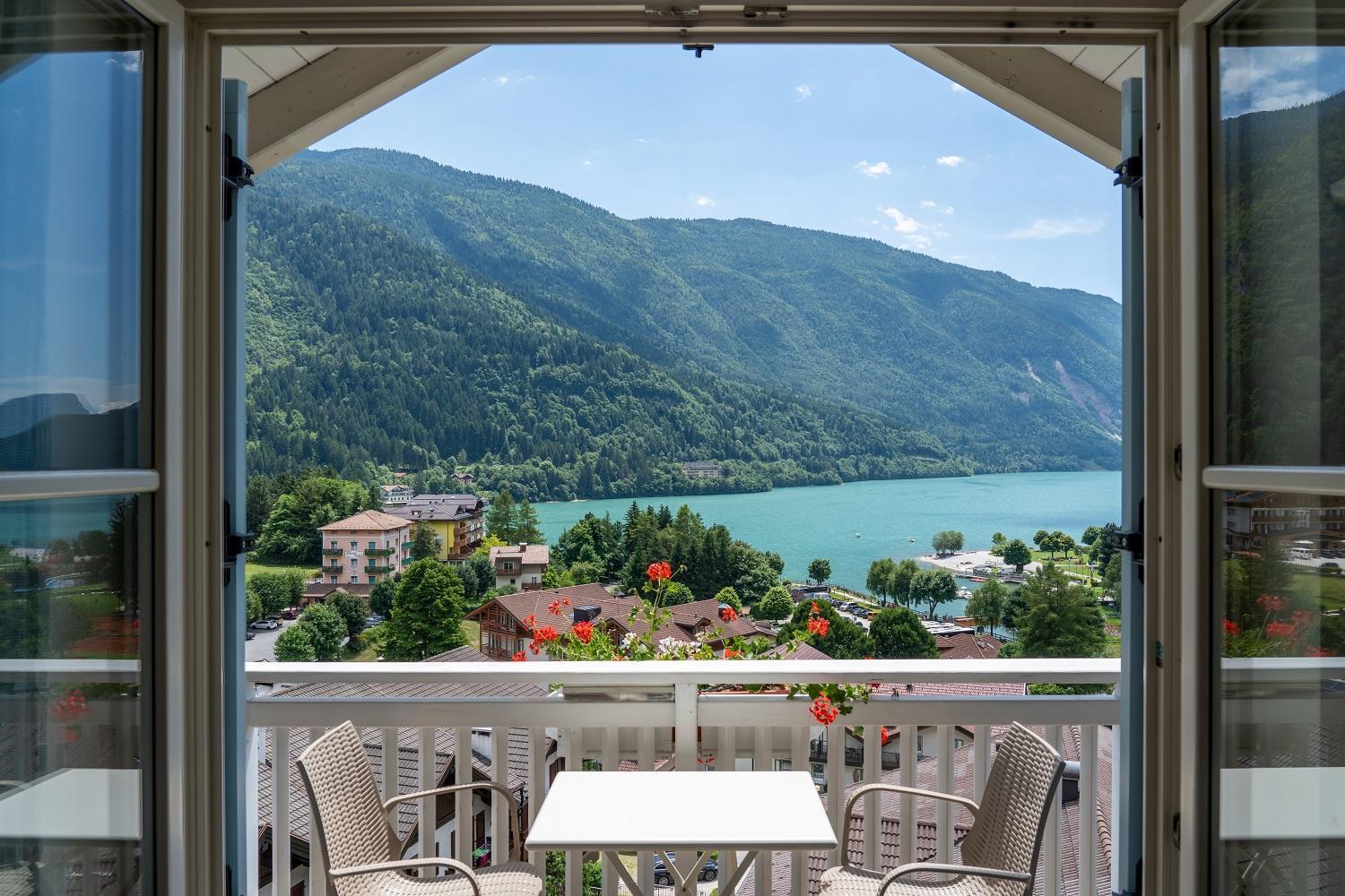 Hotel Europa Molveno Exteriör bild