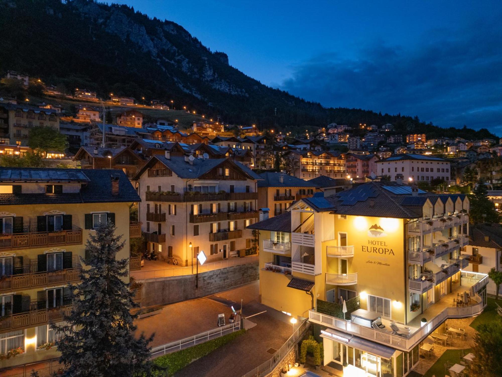Hotel Europa Molveno Exteriör bild