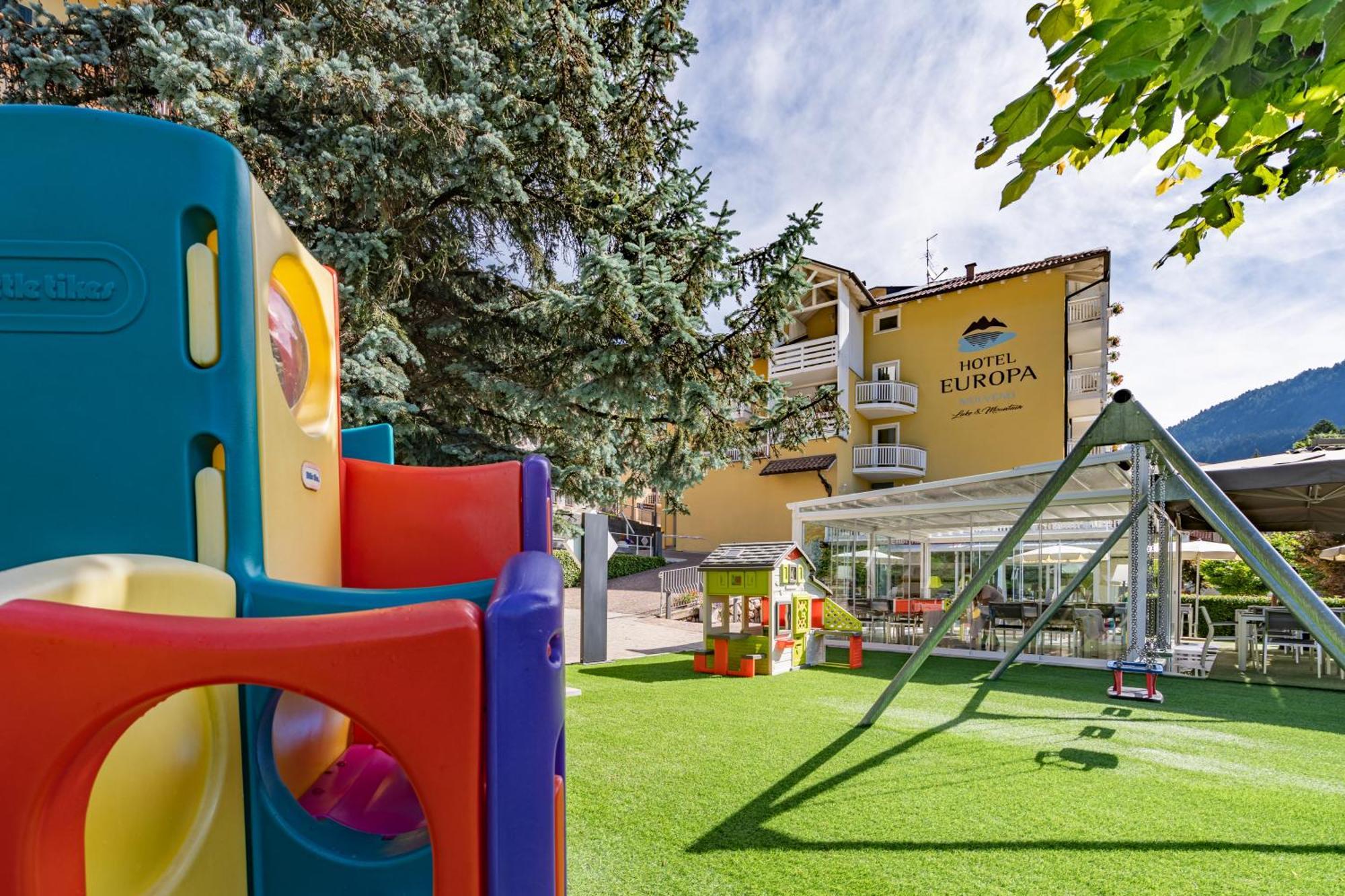 Hotel Europa Molveno Exteriör bild